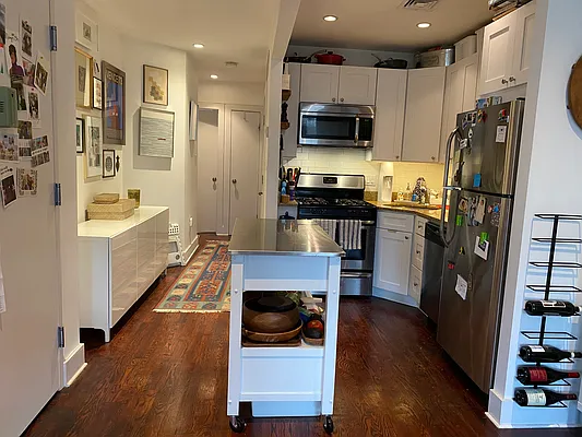 Rented by Compass | media 31