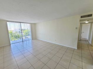 496 NW 165th St #1-D-409, Miami, FL 33169