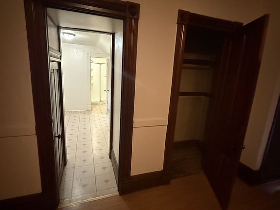5th image of 52 N West St APT 4