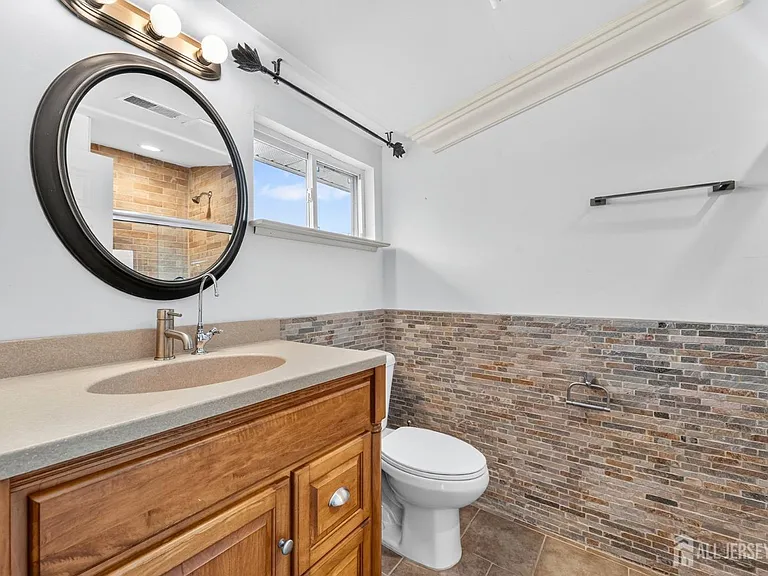 262 Prospect Ave — Photo 31