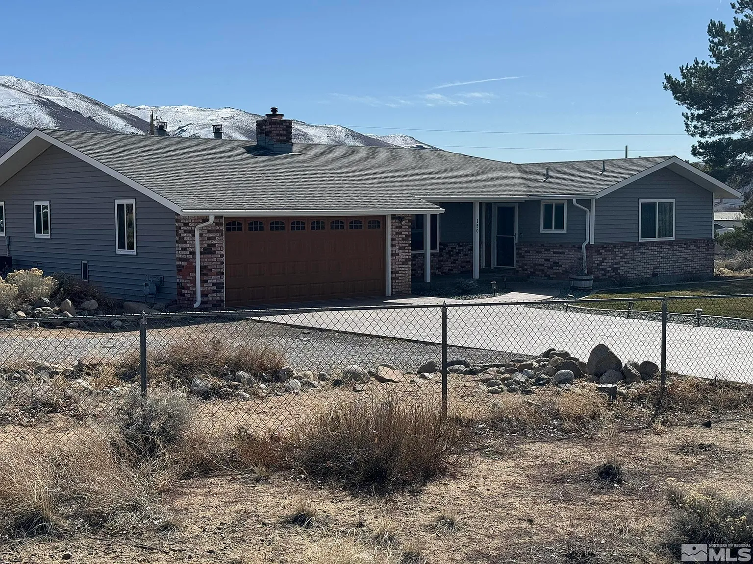 150 Esmeralda Dr photo 1