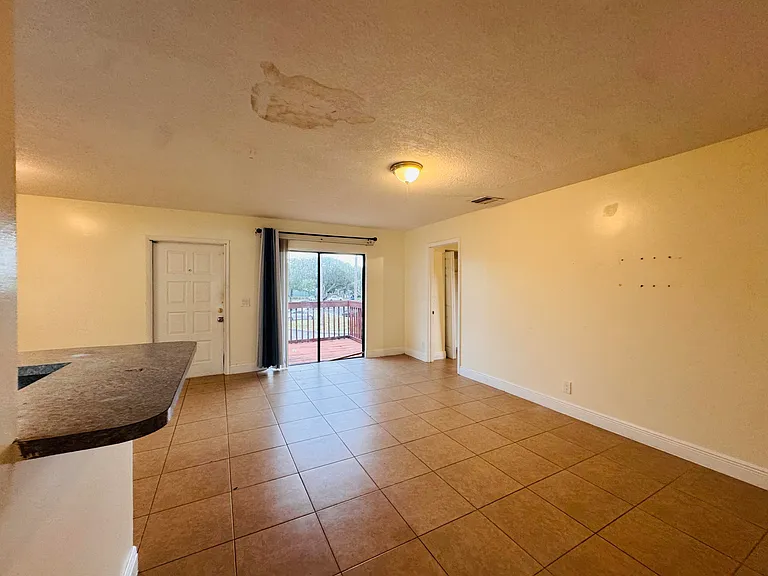 7 Crossings Cir #G — Photo 16