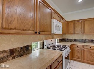 409 Colorado River Rd, Georgetown, TX 78633