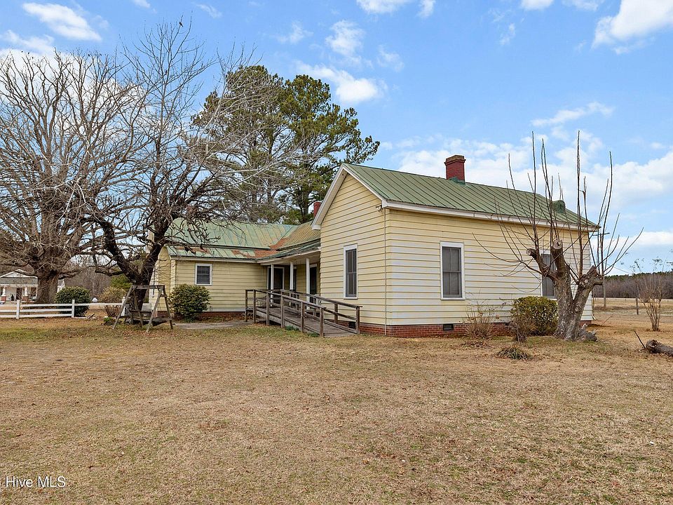 7th image of this home