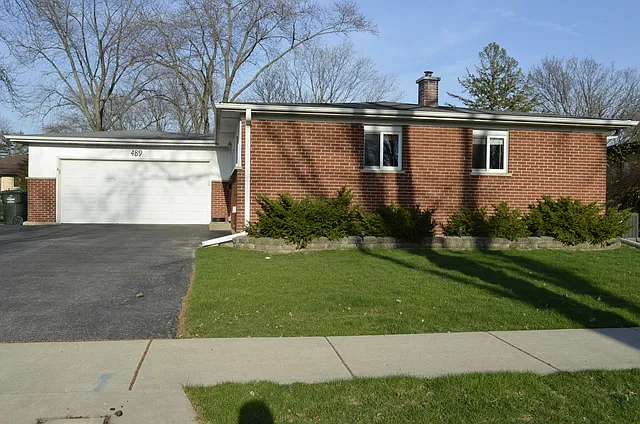 489 Leahy Cir photo 1