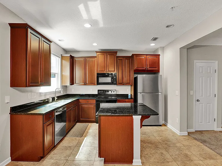 54 Adelanto Ave — Photo 8