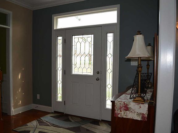 3rd image of 3322 Maple Springs Ln