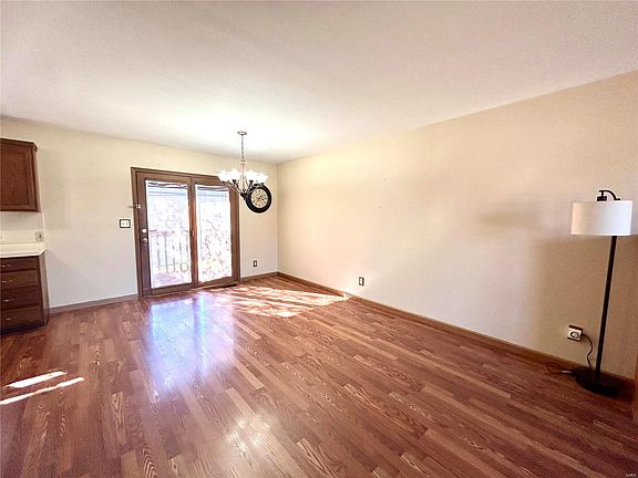 4th image of 4224 Santen Dr