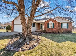 4610 Dickey John Rd, Auburn, IL 62615