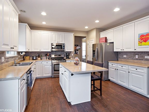 3rd image of 3256 Millrace Ln