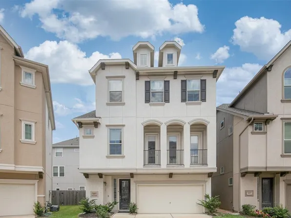 2011 Royal Landing Dr, Houston, TX 77045