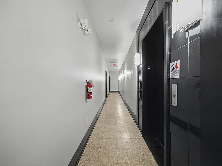 261 S Limestone St #304 — Photo 5
