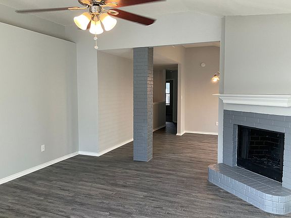5th image of 945 Ashmount Ln
