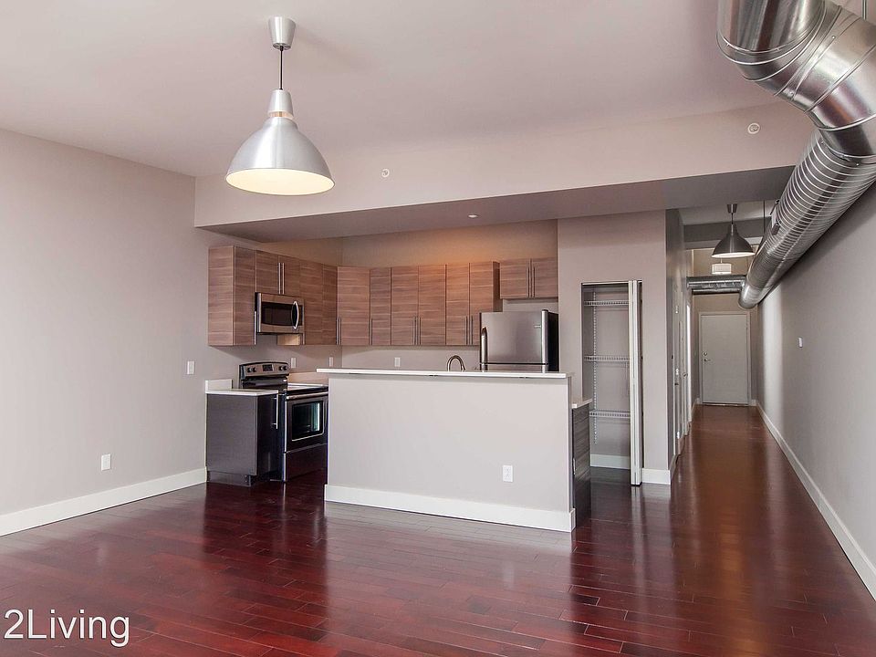 1st image of 2933 Mary St #8951820