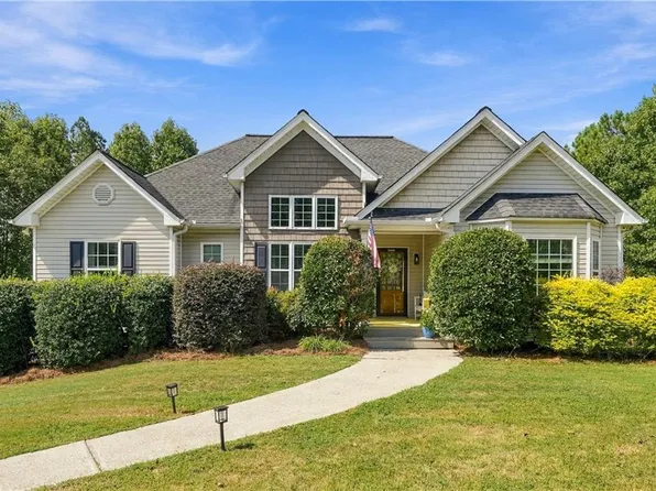 107 Nelson Ridge Dr, Ball Ground, GA 30107