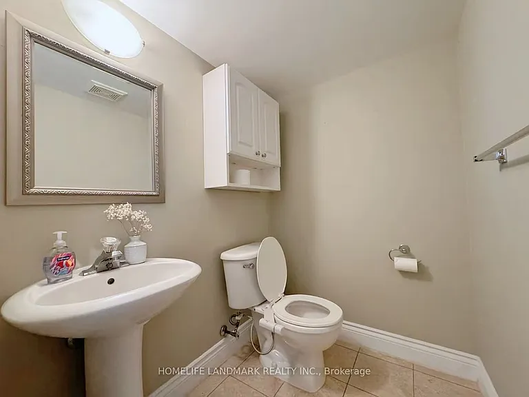 54 Bluewater Ct — Photo 13