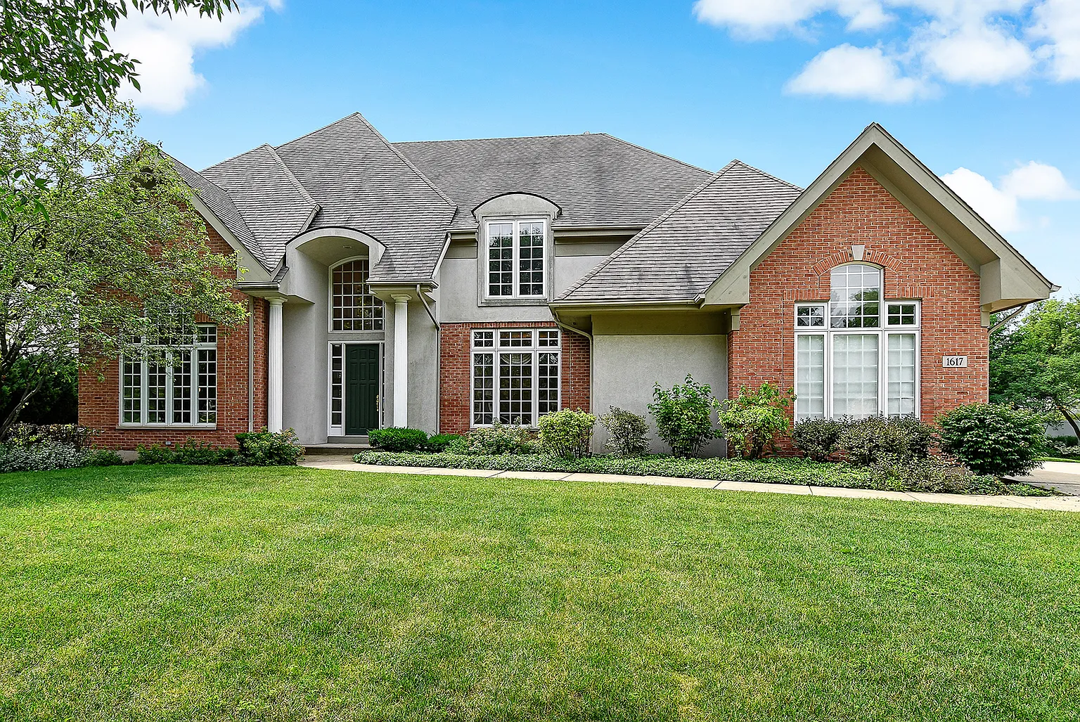 1617 Darien Club Dr photo 1