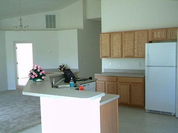 3rd image of 438 Lake Charles Dr