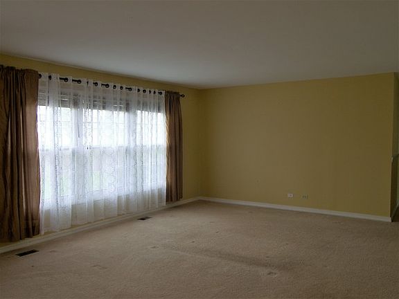 3rd image of 1005 Kingwood Ln