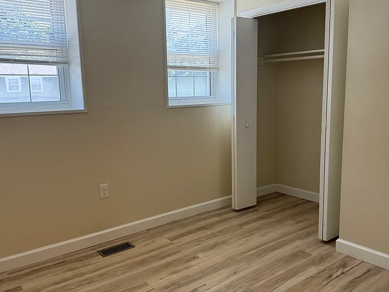 87 Carroll View Ave — Photo 9