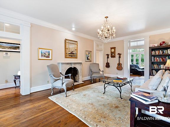 5th image of 2205 Spring Hill Ave