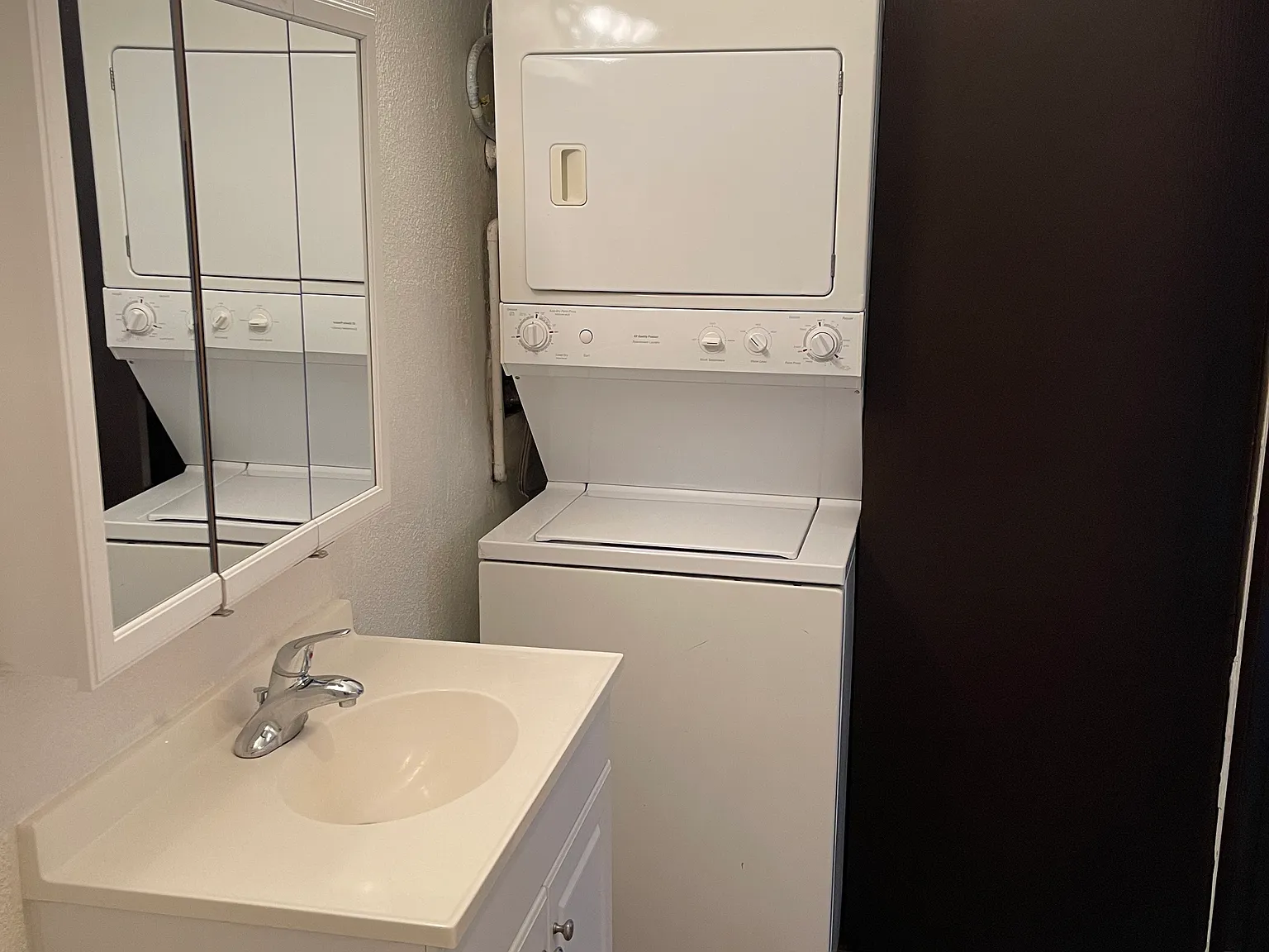 Country Estates Apartments — Photo 3