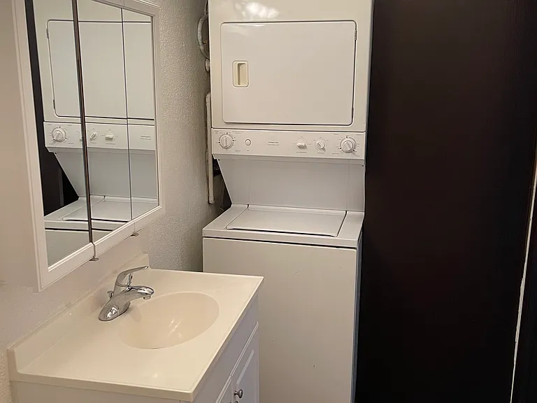 Country Estates Apartments — Photo 12