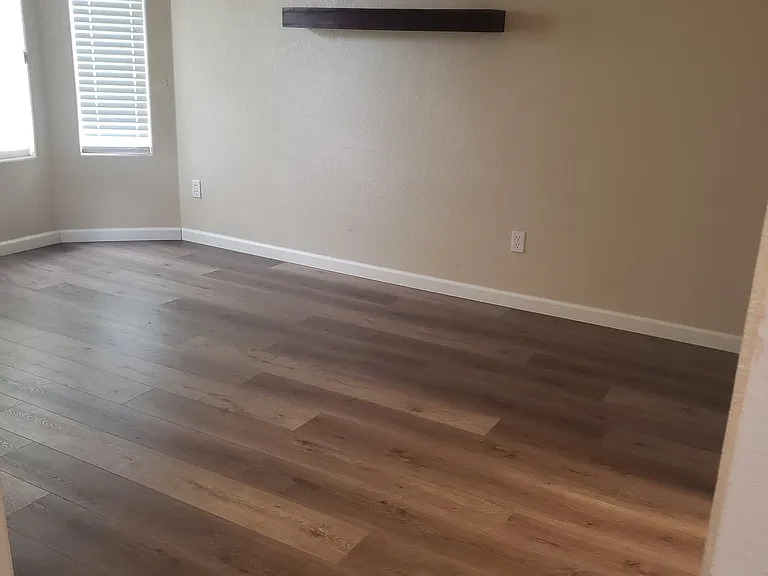 1237 E Athens Ave — Photo 9