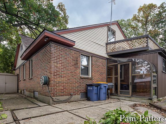 4th image of 1215 Giddings Ave SE