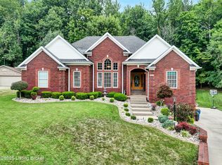 9007 Hi View Ln, Louisville, KY 40272
