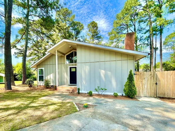 1002 Louisburg Pl, Fayetteville, NC 28311