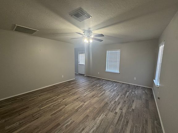 3rd image of 15031 Sunset Creek Dr