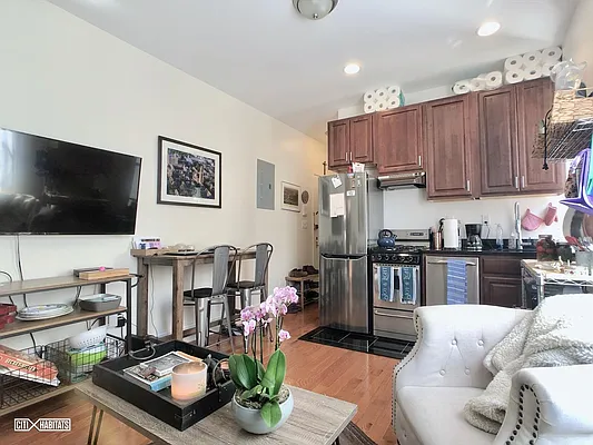 Rented by Citi Habitats | media 7