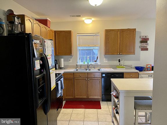 4th image of 104 Stull Ct