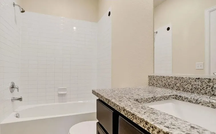 308 Bowles St — Photo 6