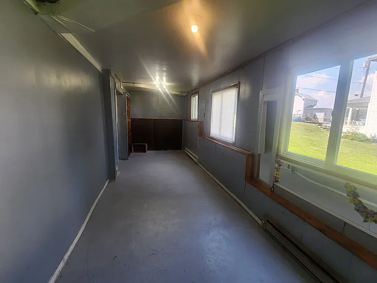 670 Park Street — Photo 5