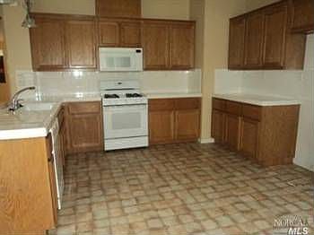 2nd image of 946 Langeburg St
