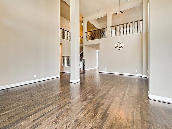 5th image of 15552 Yarberry Dr