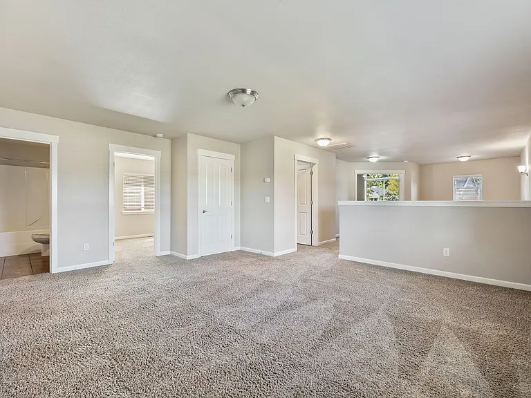 4335 17th Way NE — Photo 31