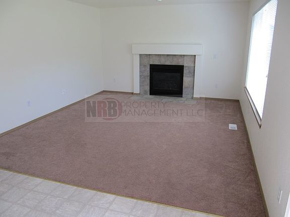 4th image of 1428 186th Street Ct E