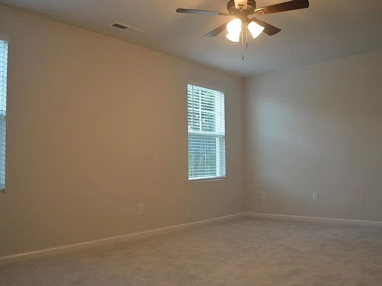 4938 Southern Magnolia Dr — Photo 32