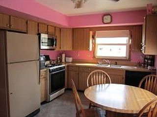 3rd image of 9284 N Maryland St