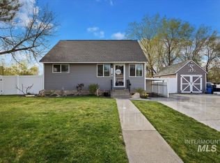 1033 Hoops St, Twin Falls, ID 83301