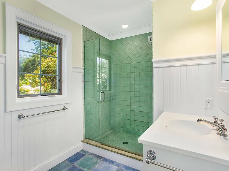 555 Pauls Ln — Photo 33