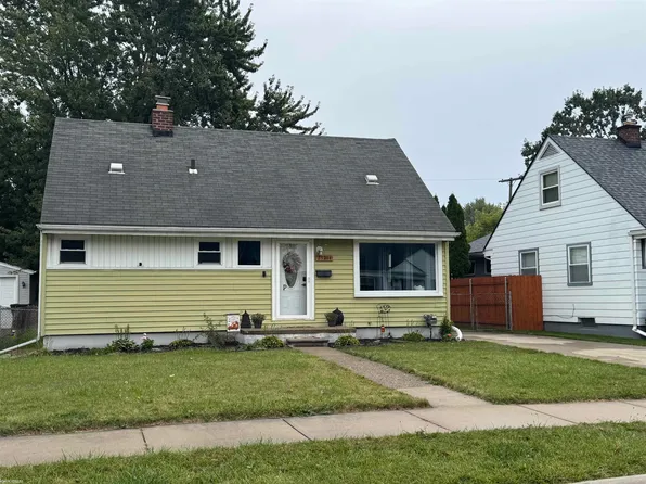 25764 Mackinac St, Roseville, MI 48066