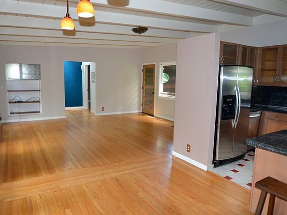 2nd image of 70 Glen Dr