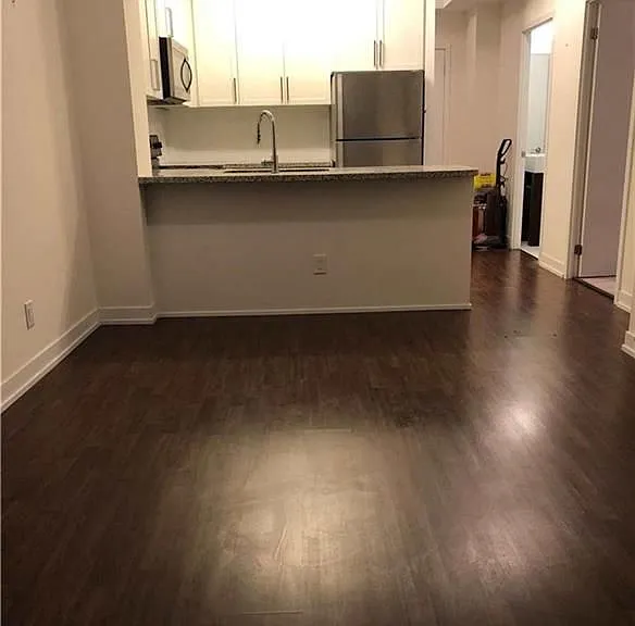 840 Queens Plate Dr #5 — Photo 3