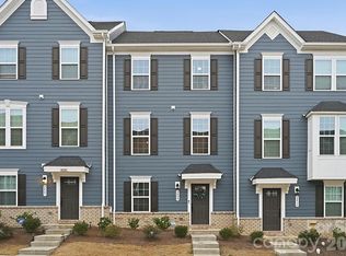 2409 Autumn Olive Ln, Matthews, NC 28104