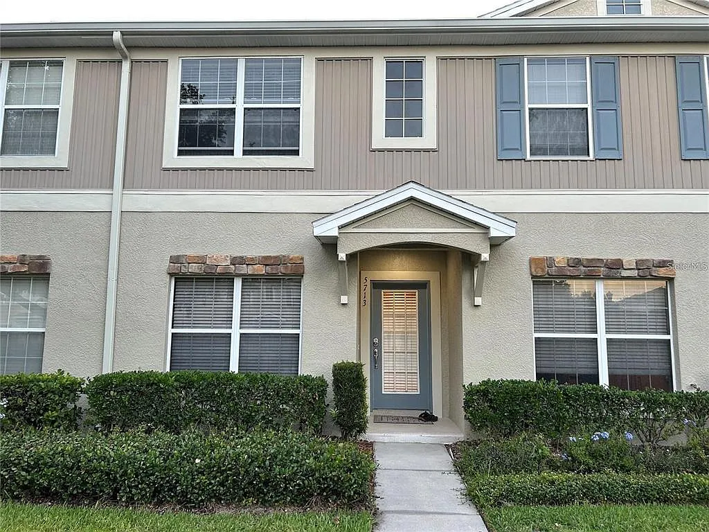 3 bed, 2.5 bath, 1383 sqft, $1,950 — Photo 1