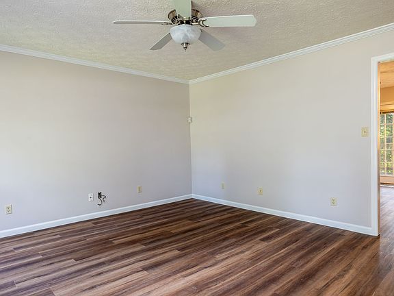 3rd image of 4831 Tomache Dr